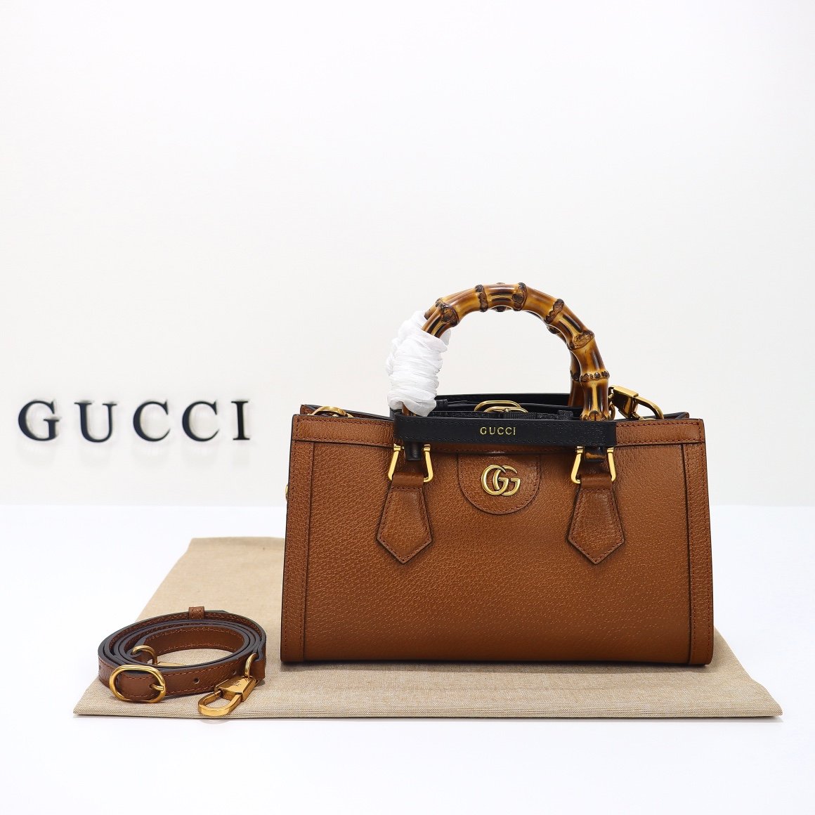 GUCCI 735153