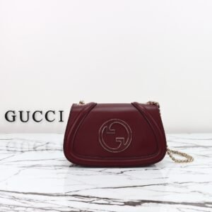 GUCCI   815711