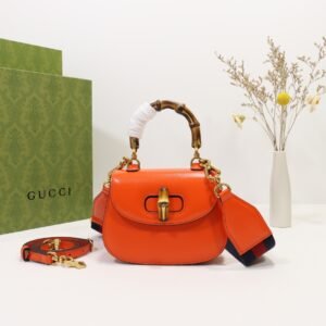 GUCCI  686864