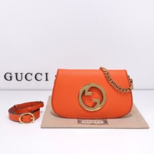 GUCCI  699268