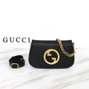 GUCCI  699268