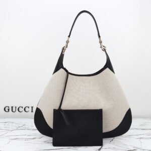 GUCCI   815924
