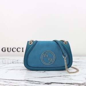 GUCCI  815715