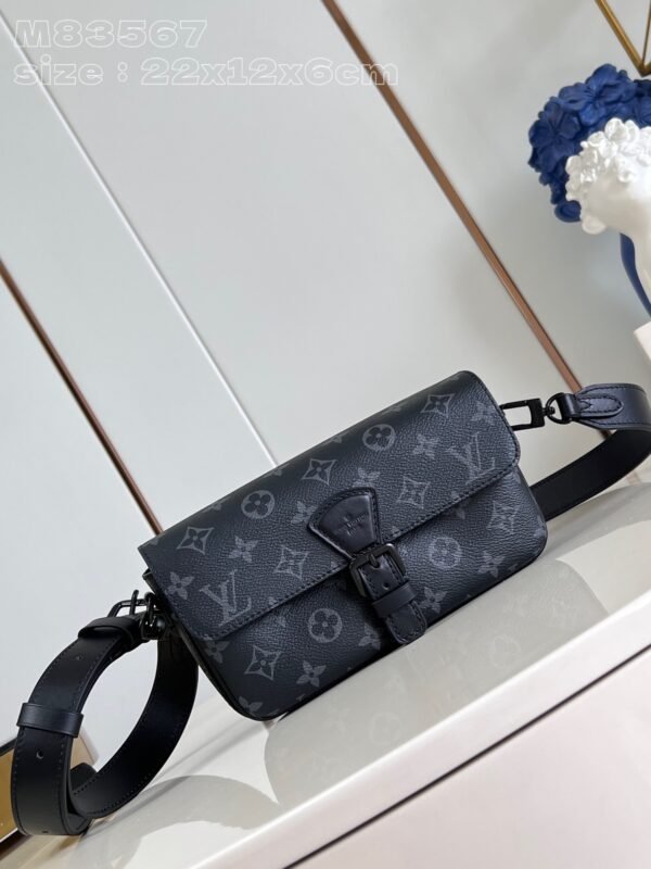 LV M83567