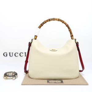 GUCCI   745918
