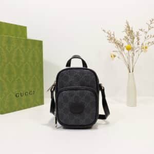 GUCCI   672952