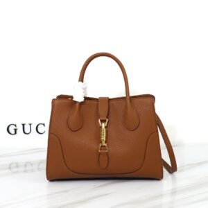 GUCCI   727810