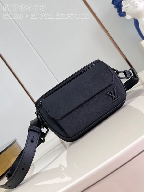 LV M83563