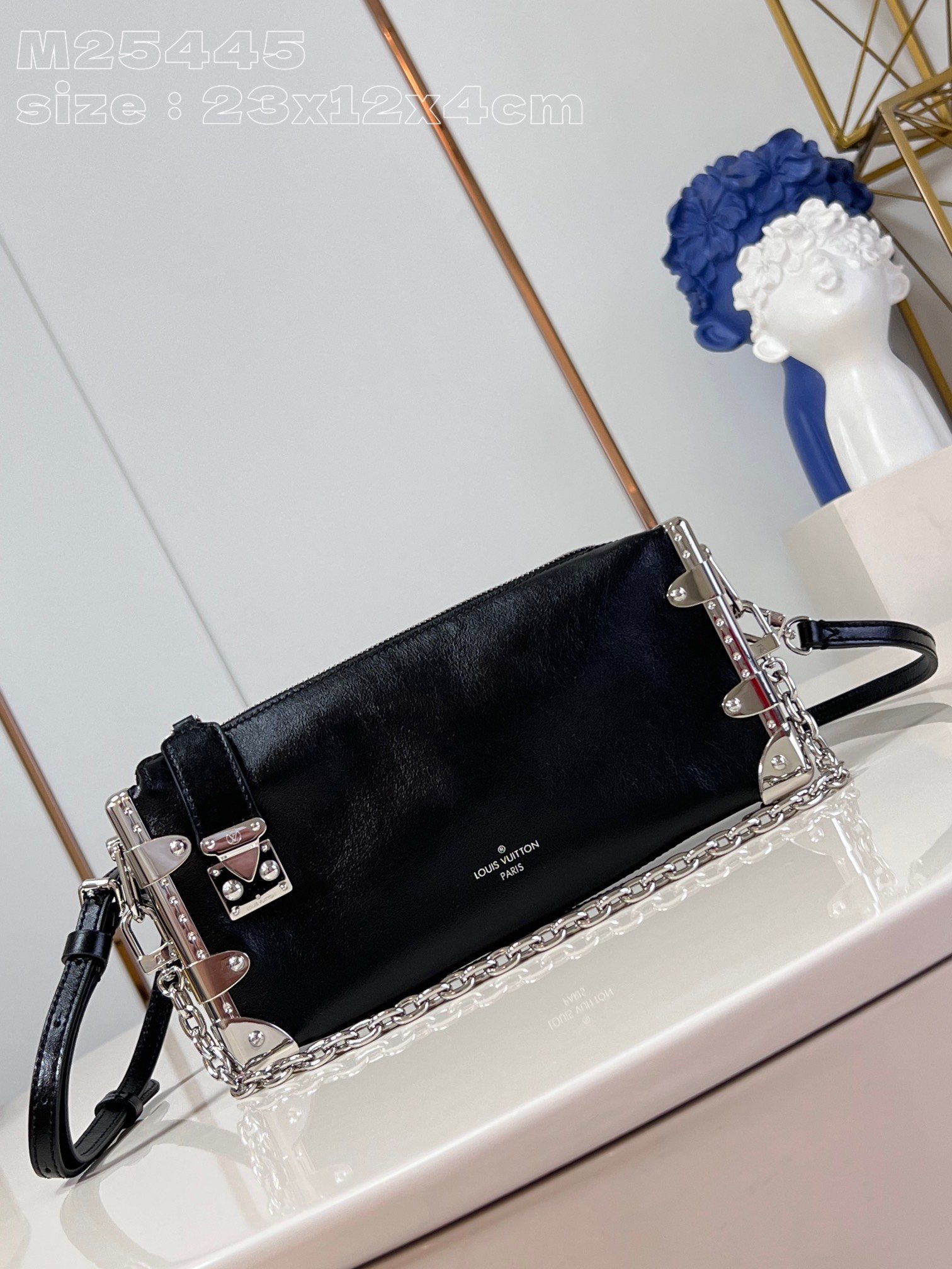 LV M25445
