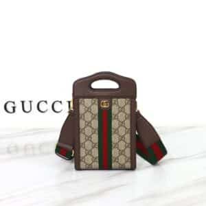 GUCCI  699770