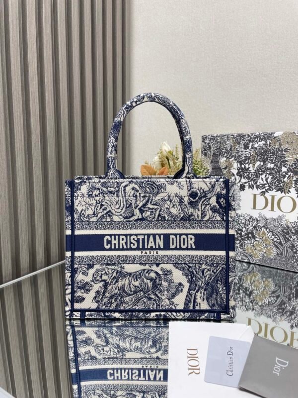 DIOR - Image 2