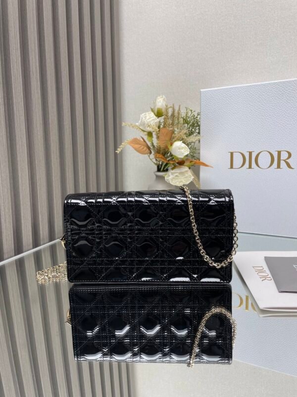 DIOR - Image 2