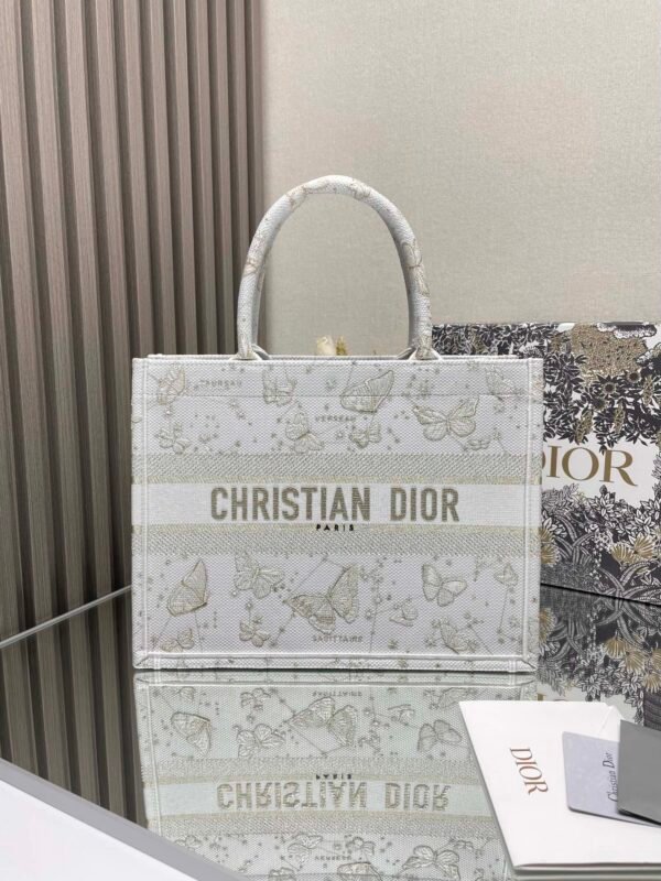 DIOR