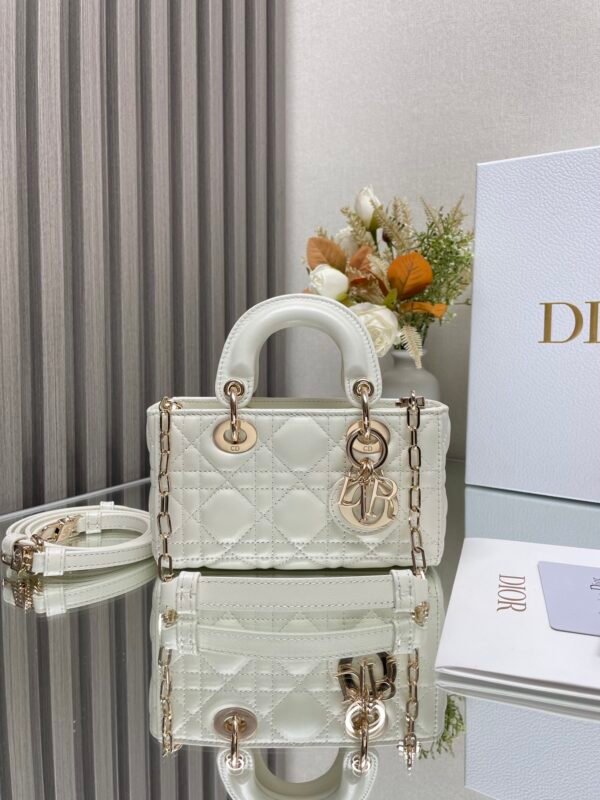 DIOR - Image 2