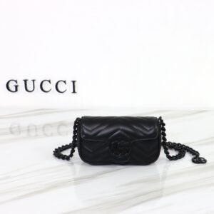 GUCCI   699757