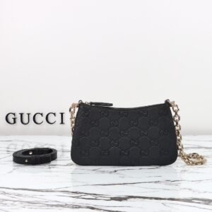 GUCCI  815278