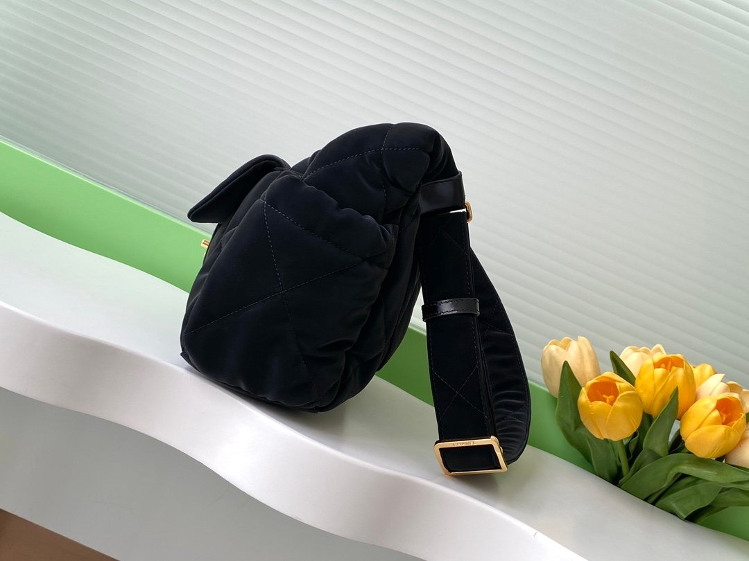 Chanel Bag - Image 4