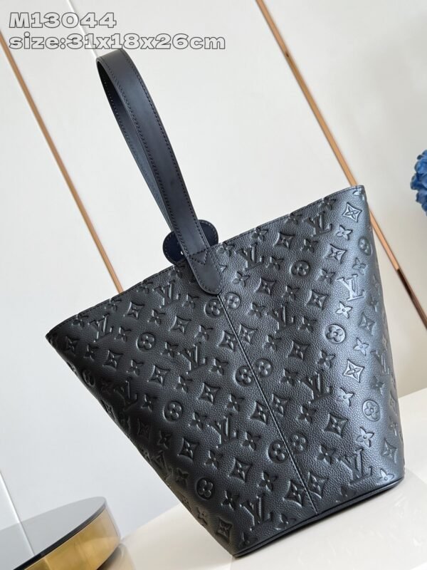 LV  M13044 - Image 3