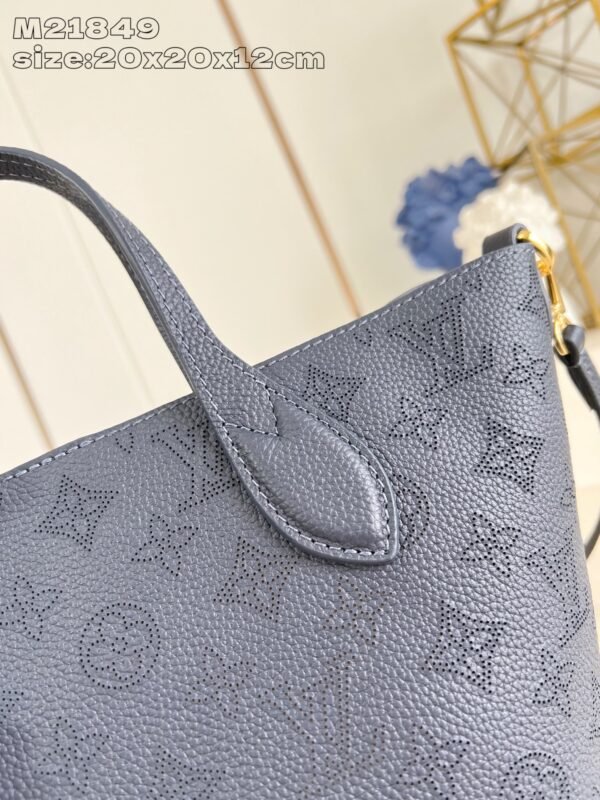 LV  M21849 - Image 3
