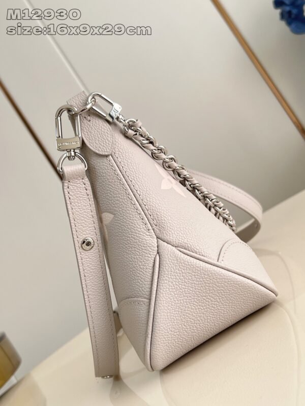 LV  M12930 - Image 3