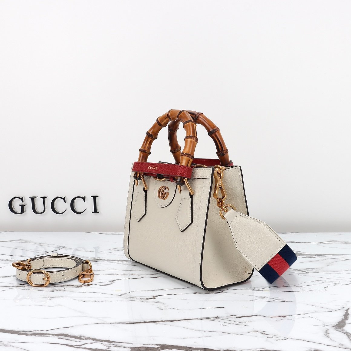 GUCCI 702732 - Image 4