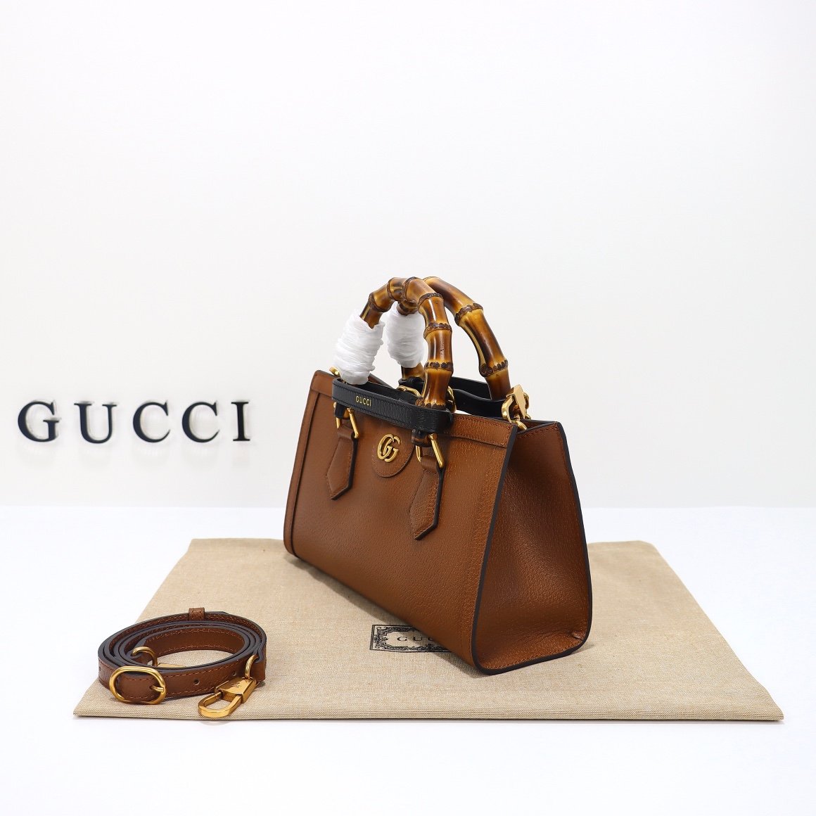 GUCCI 735153 - Image 3