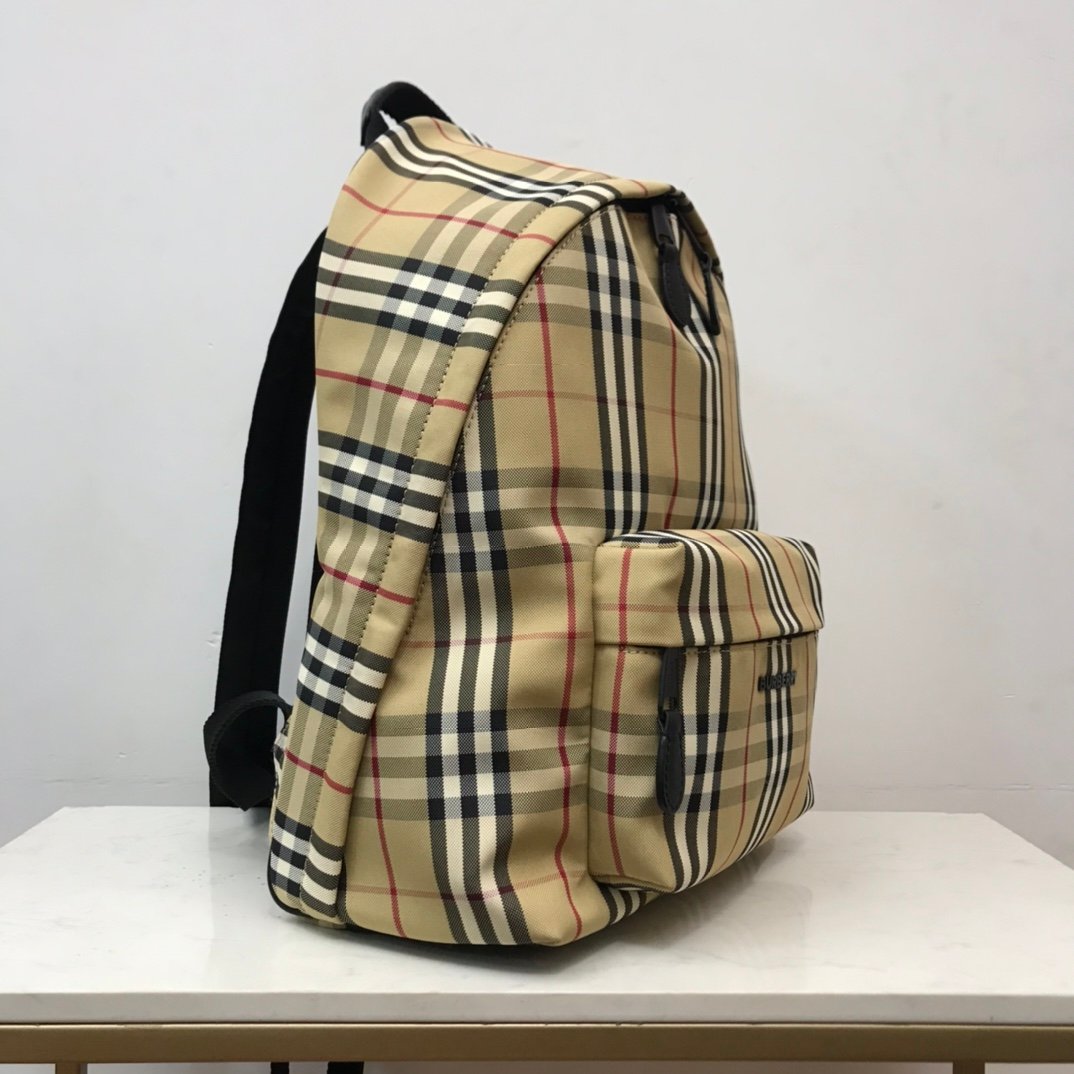 Burberry Bag - Image 3