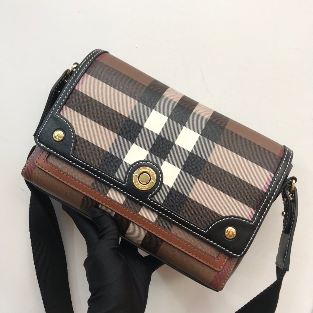 Burberry Bag - Image 3