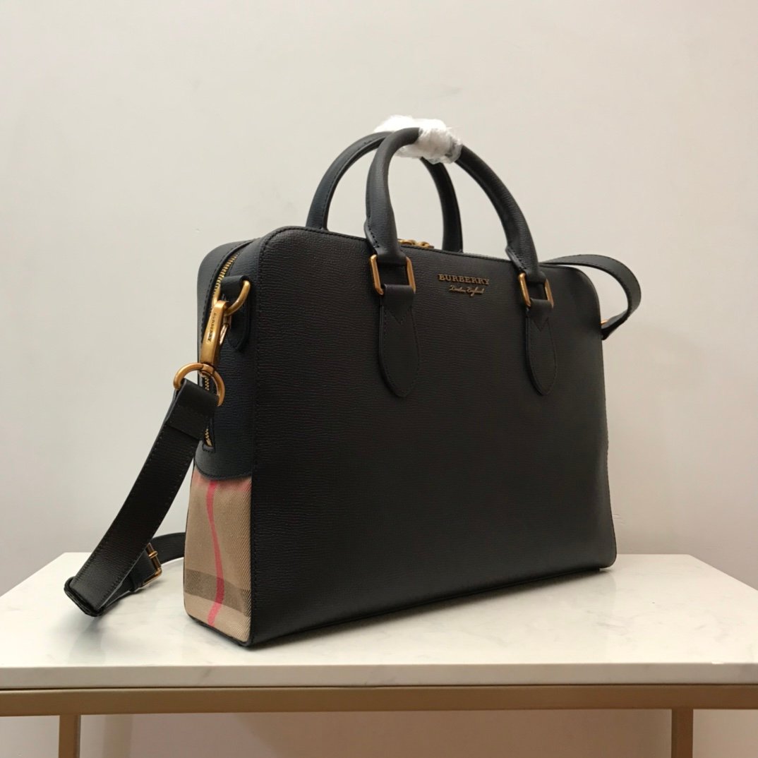 Burberry Bag - Image 3