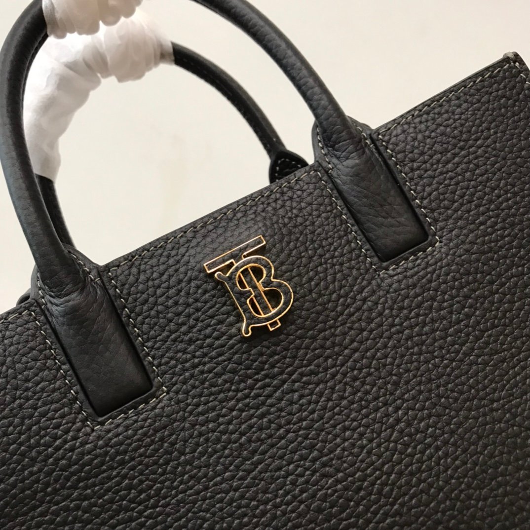 Burberry Bag - Image 3
