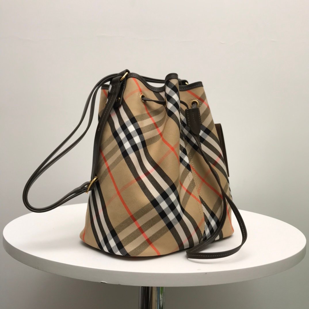 Burberry Bag - Image 3