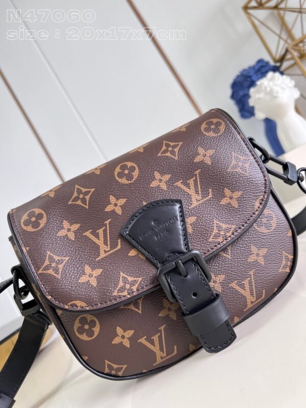 LV N40760 - Image 3