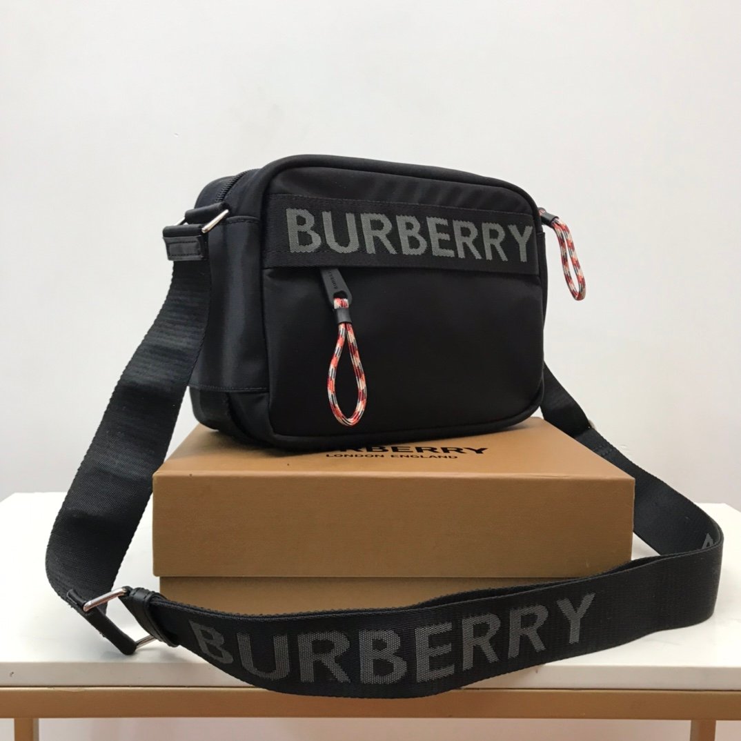 Burberry Bag - Image 3