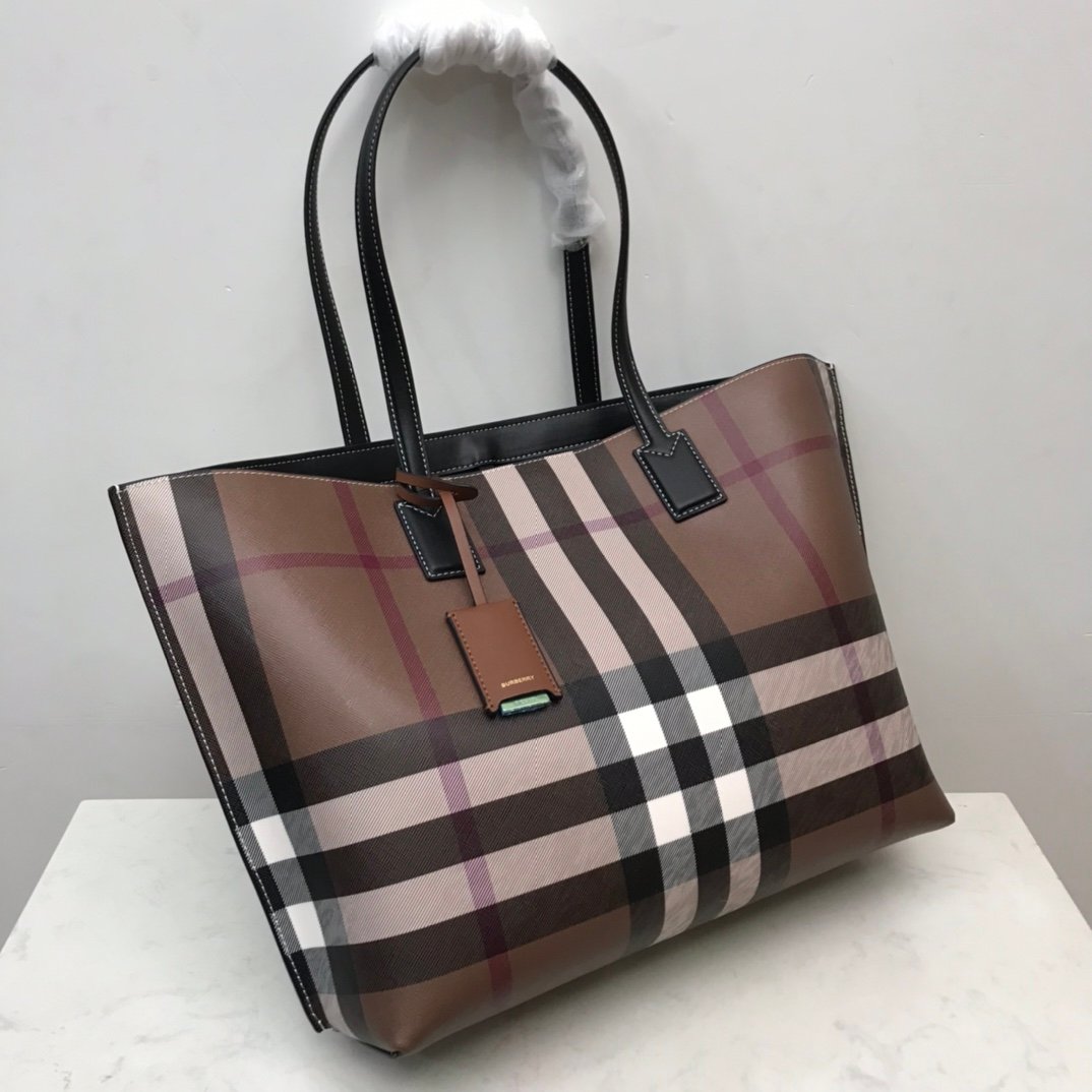 Burberry Bag - Image 3