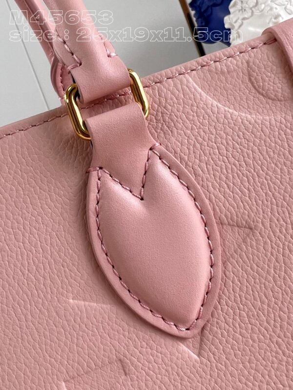 LV M45653 - Image 3