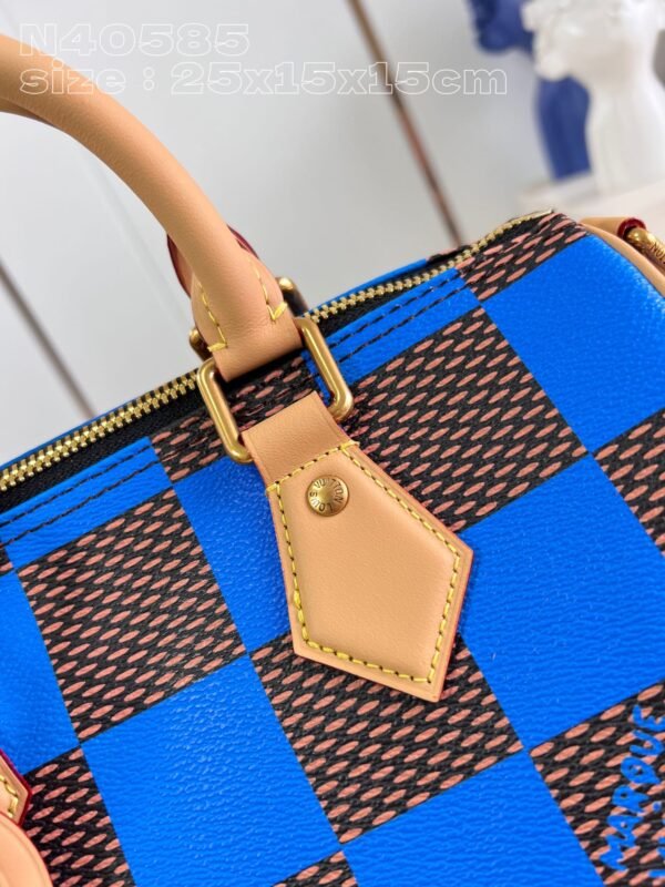 LV N40584 - Image 3