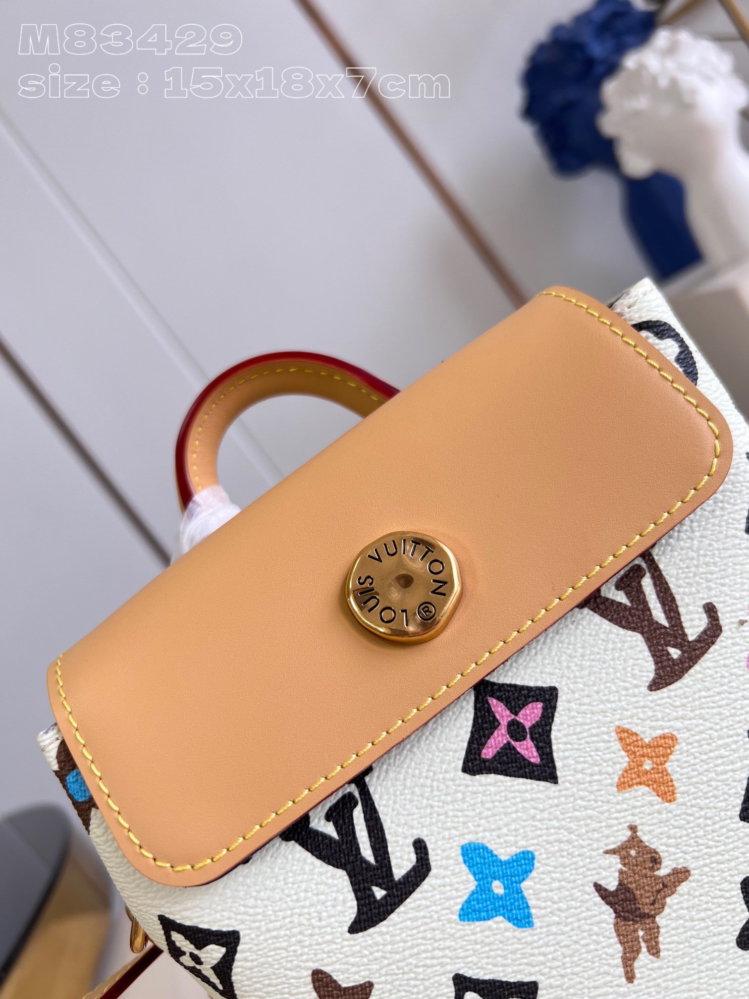 LV M83429 - Image 3
