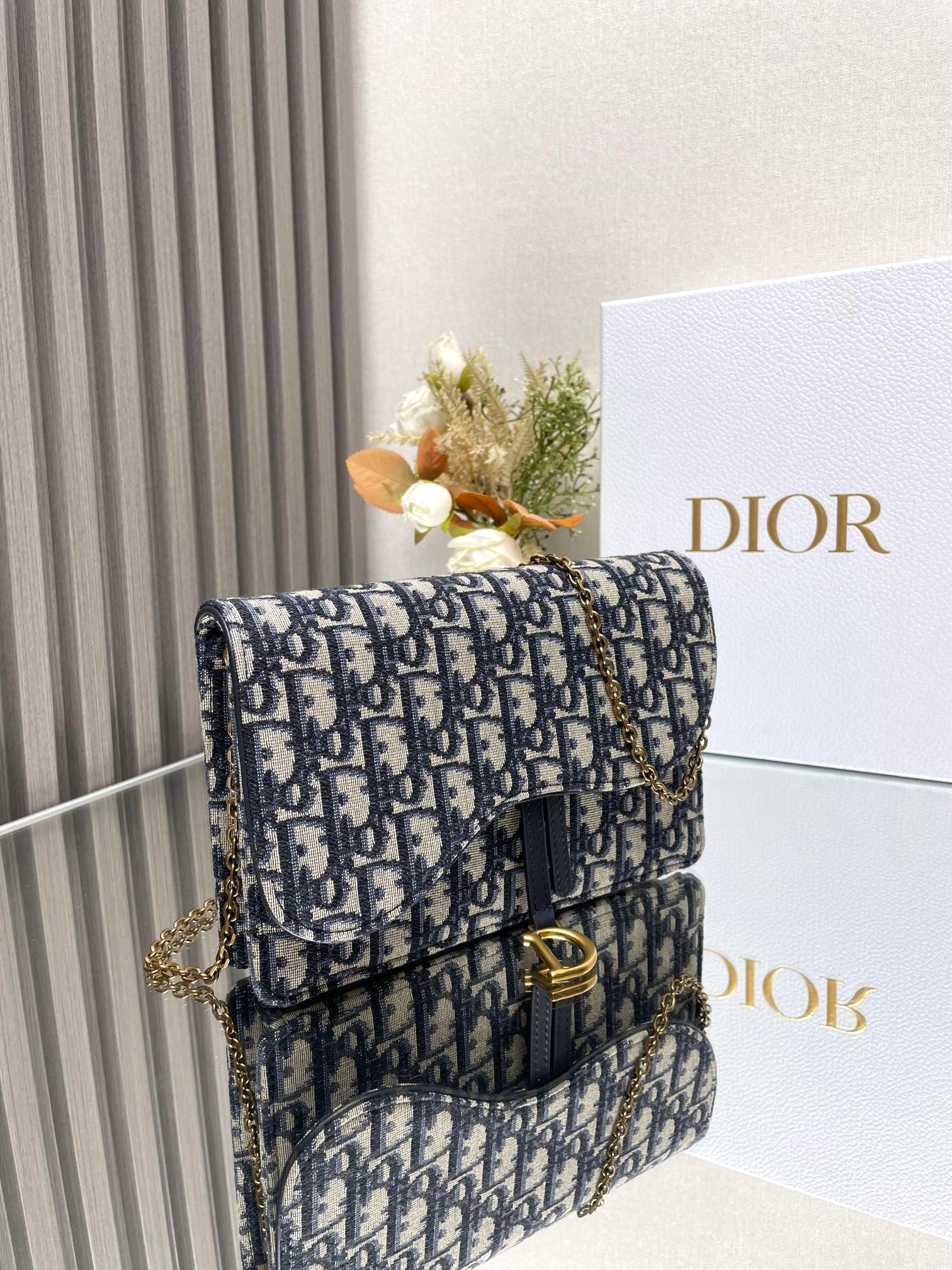 DIOR - Image 3