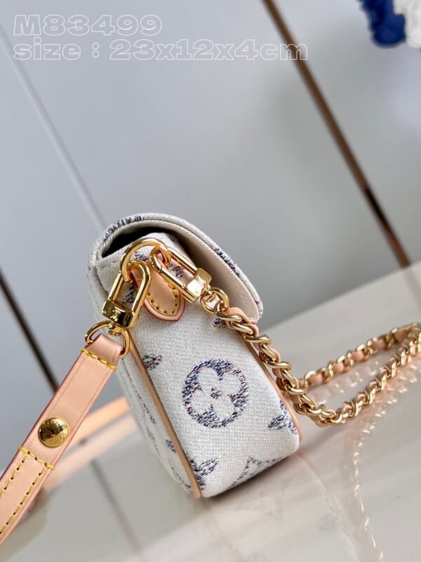 LV M83499 - Image 3