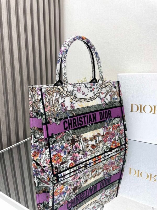 DIOR - Image 3