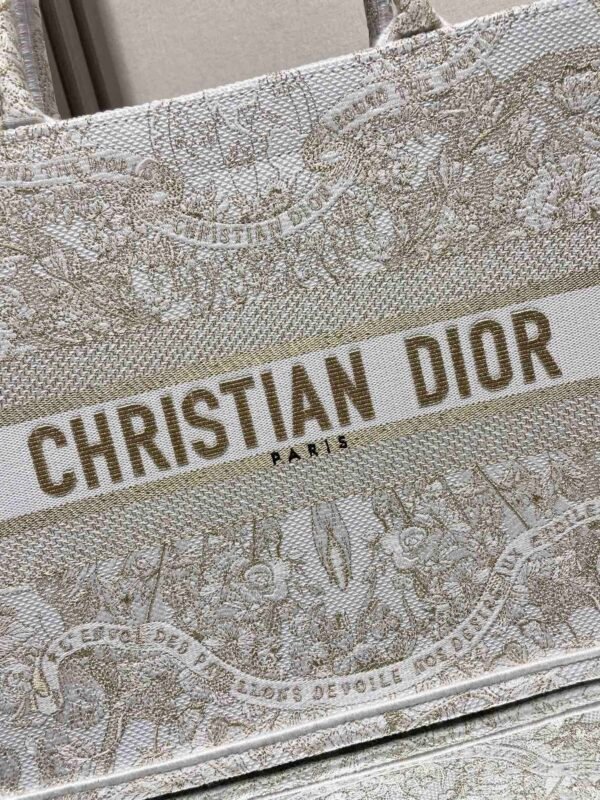 DIOR - Image 3