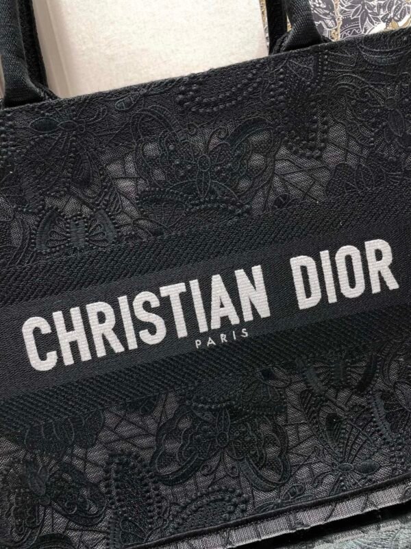 DIOR - Image 3