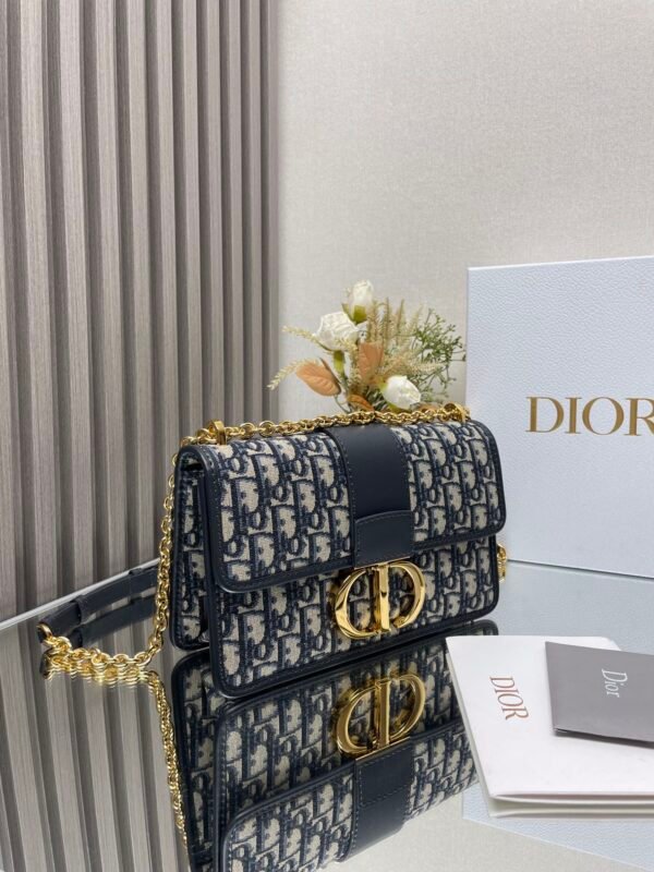 DIOR - Image 3