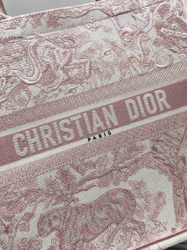 DIOR - Image 3