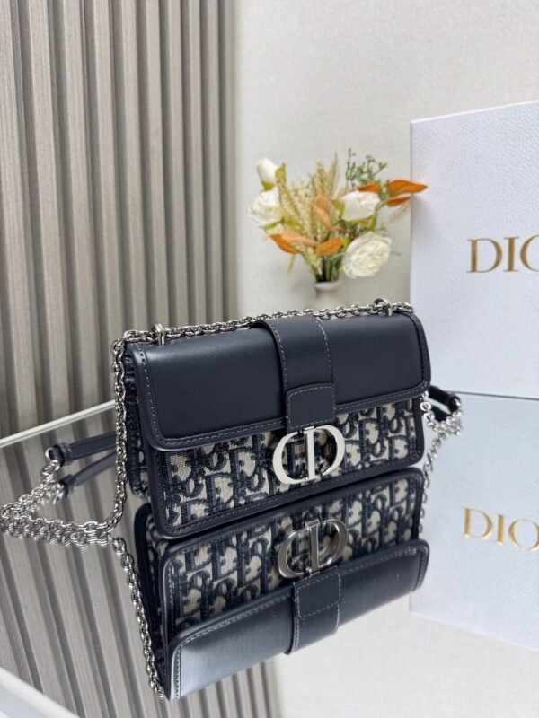 DIOR - Image 3