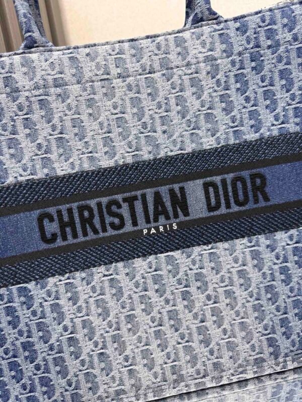 DIOR - Image 3