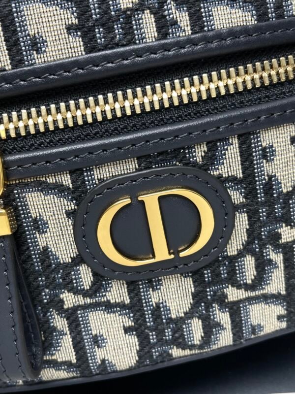 DIOR - Image 3