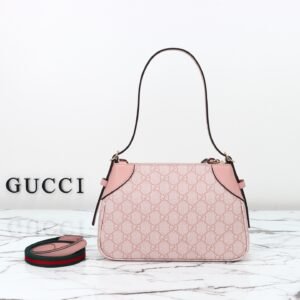 GUCCI  815218