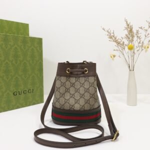 GUCCI  550620