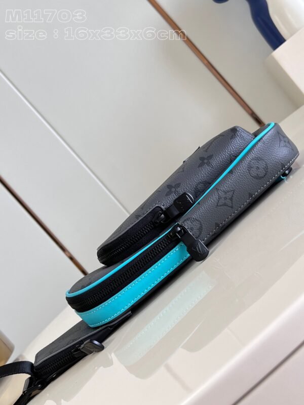 LV  M11703 - Image 4